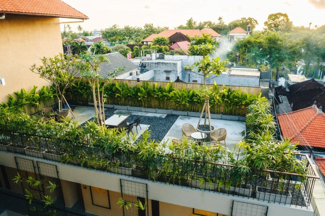 Tanaga Coliving Hotel Seminyak Kültér fotó