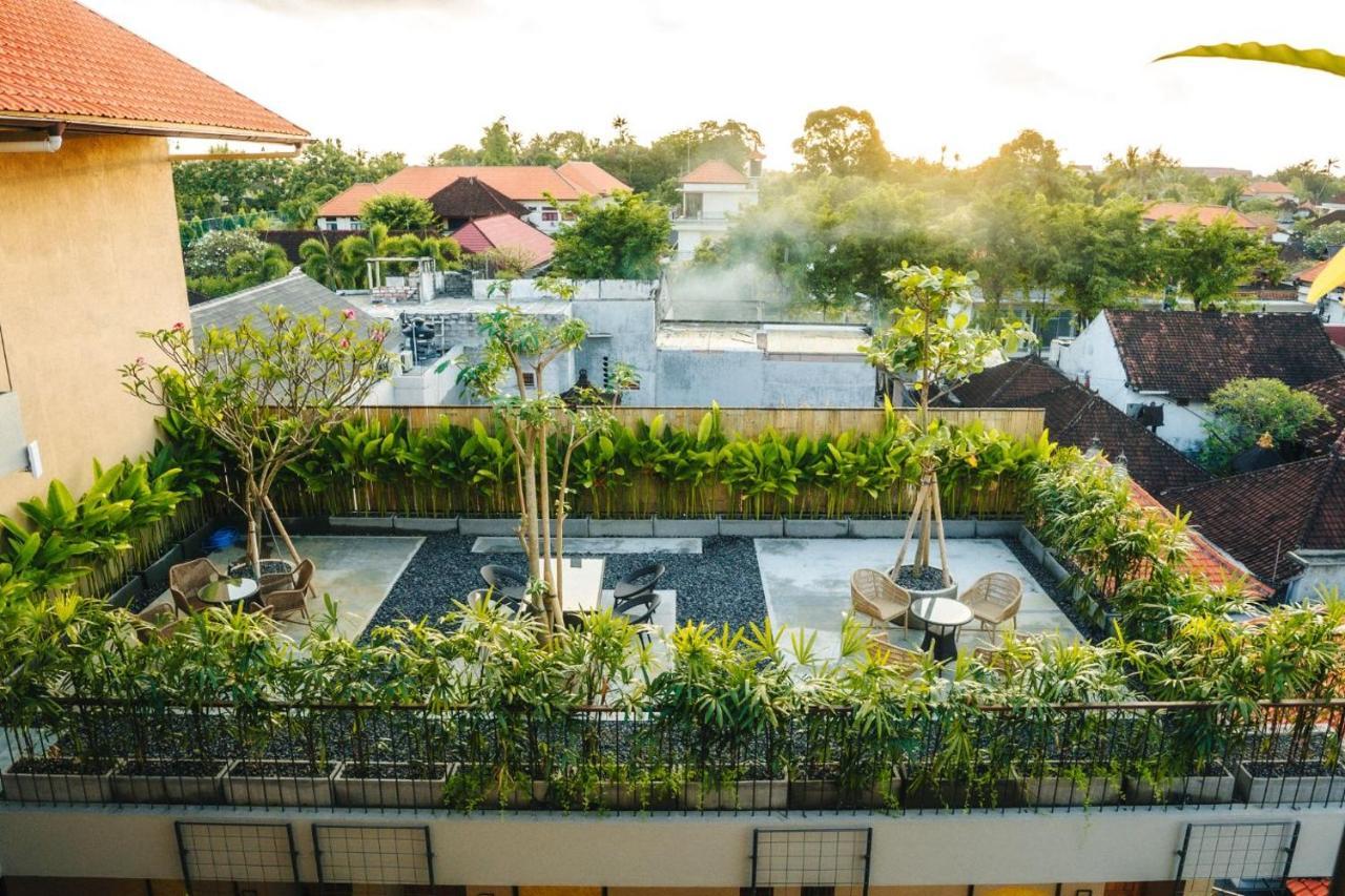 Tanaga Coliving Hotel Seminyak Kültér fotó