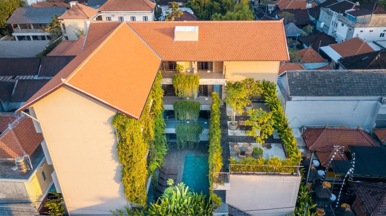 Tanaga Coliving Hotel Seminyak Kültér fotó